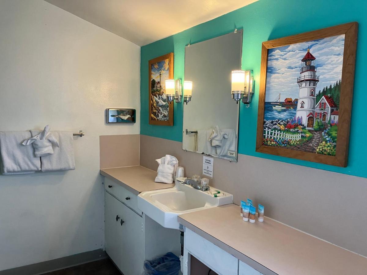 Lighthouse Inn Florence Εξωτερικό φωτογραφία