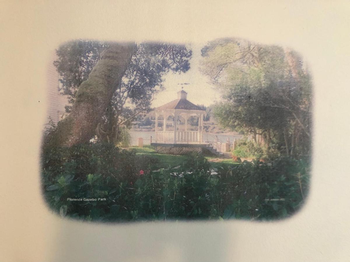Lighthouse Inn Florence Εξωτερικό φωτογραφία